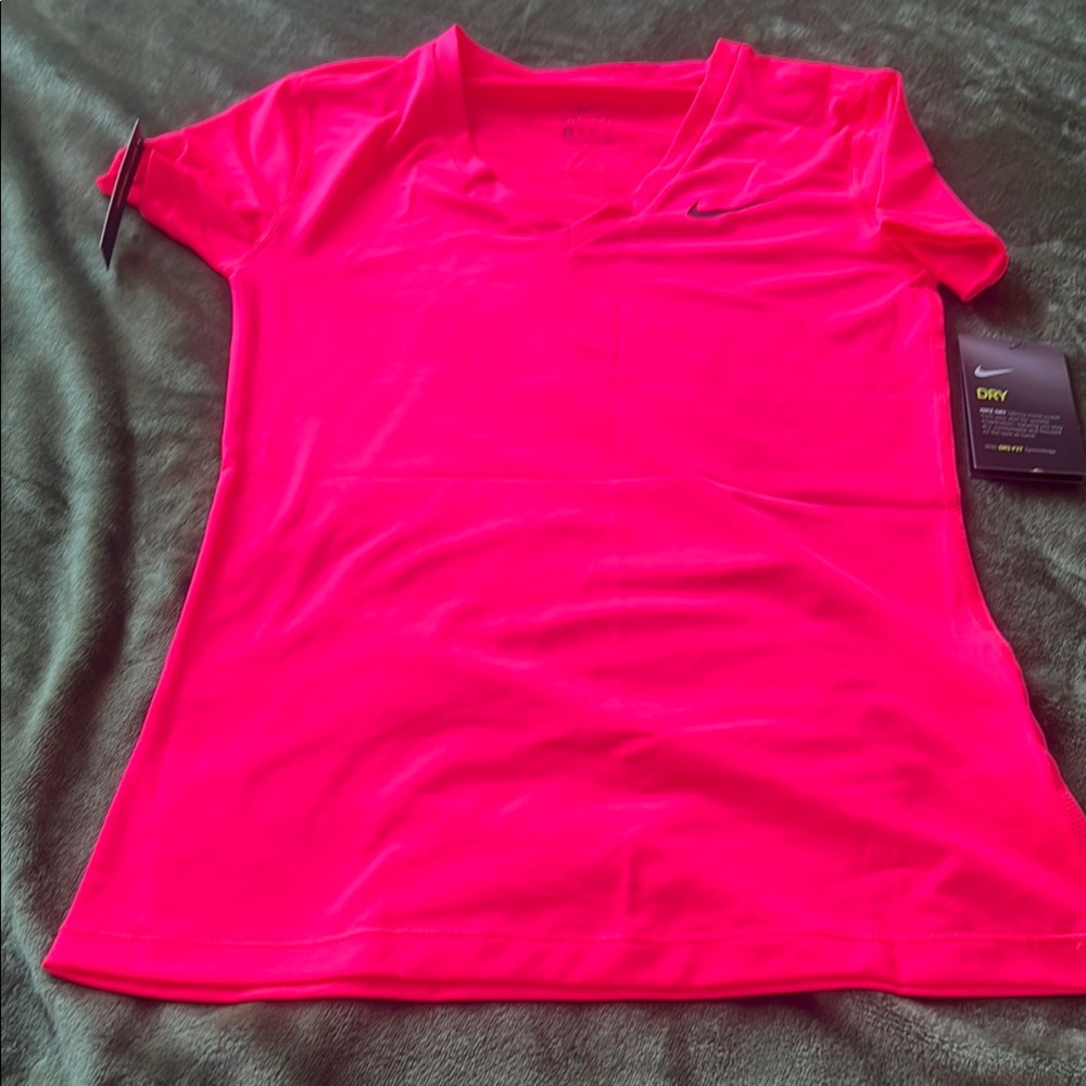Nike Bright Pink Short Sleeve V-Neck Active Tee size XS  NEW!